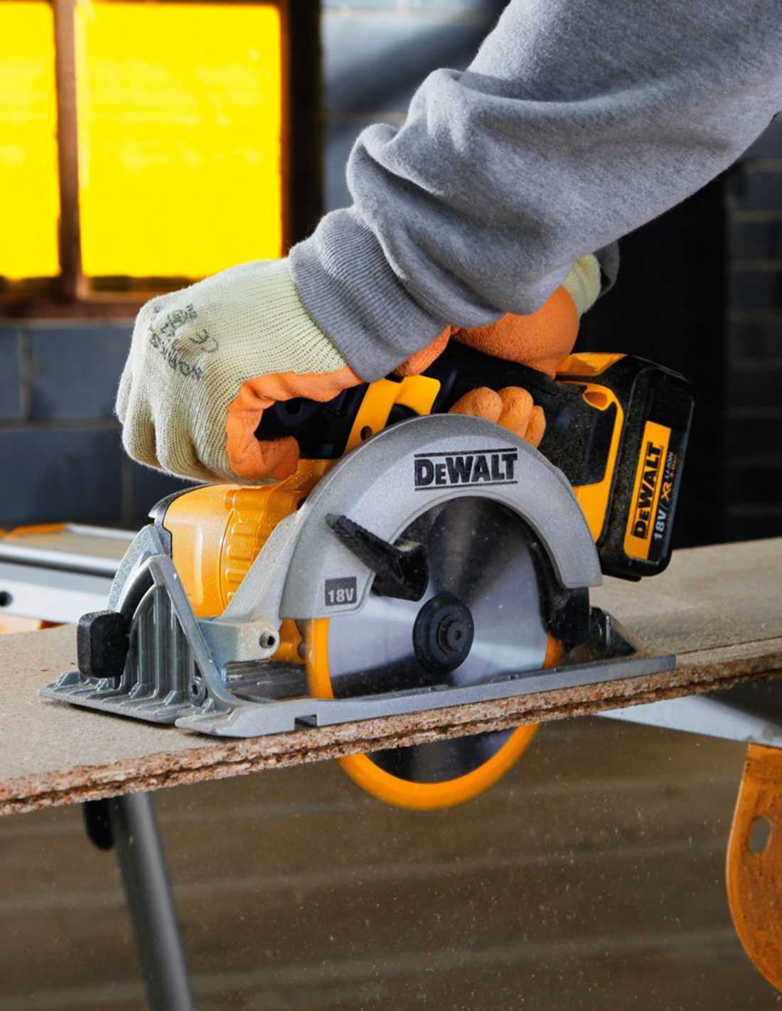 Dewalt Kit with DCD796 Hammer Drill + DCS391 Circular Saw + 2bat 2Ah + DCB107 + TSTAK VI DCK291D2