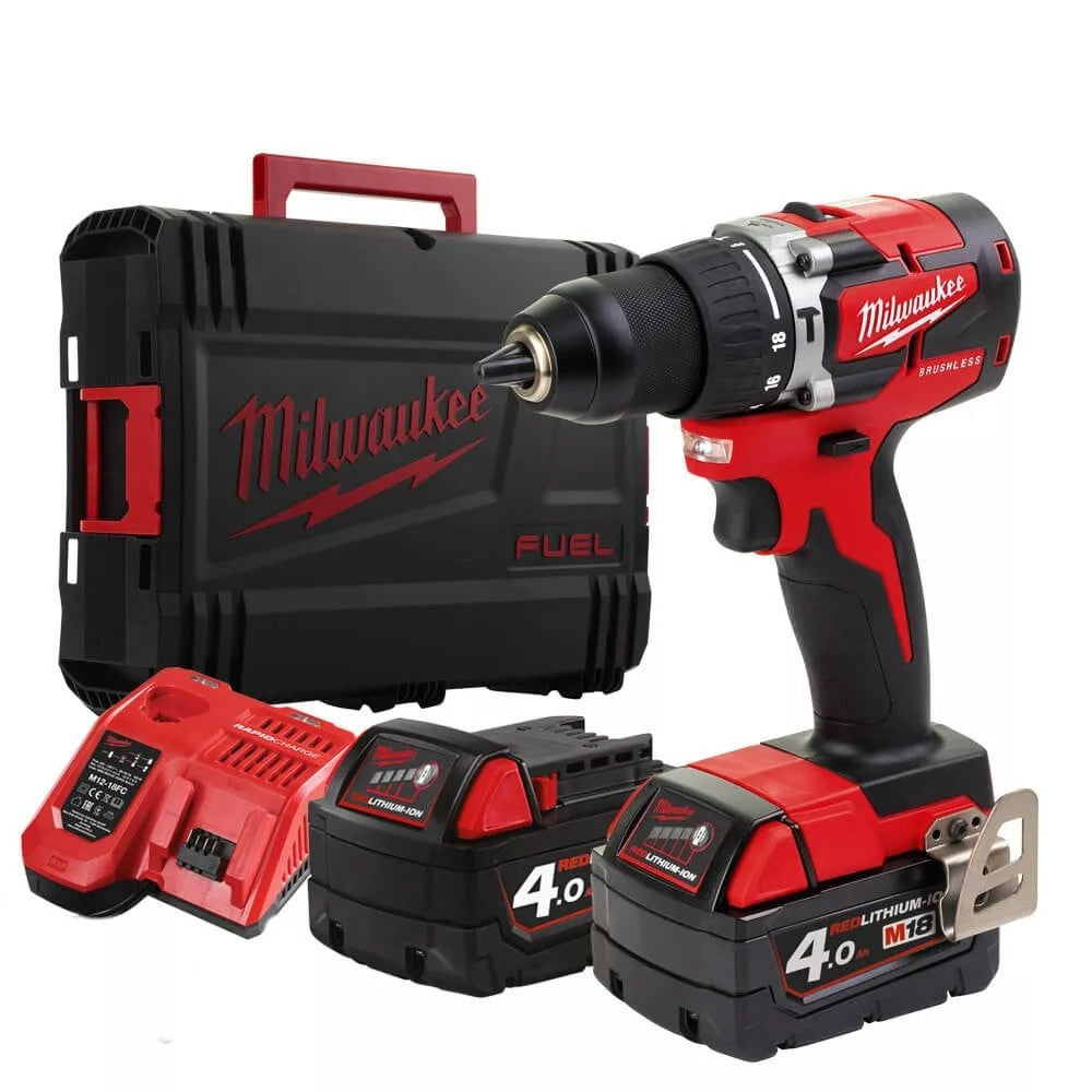 Taladro percutor compacto M18 + 2 bat 4Ah + cargador + maletín Milwaukee M18 CBLPD-402C  - 1