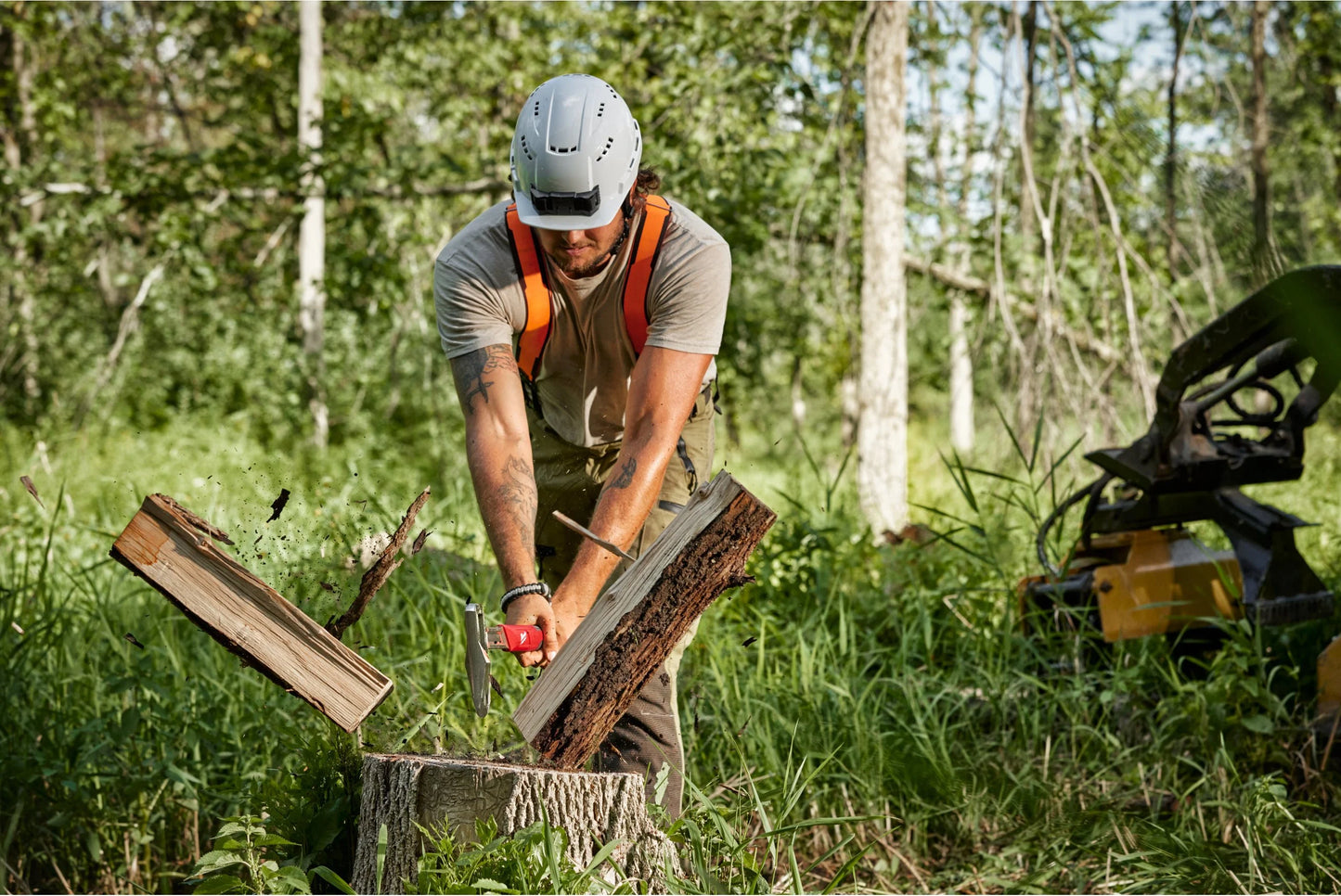 Hacha de acero forjado 66cm Milwaukee