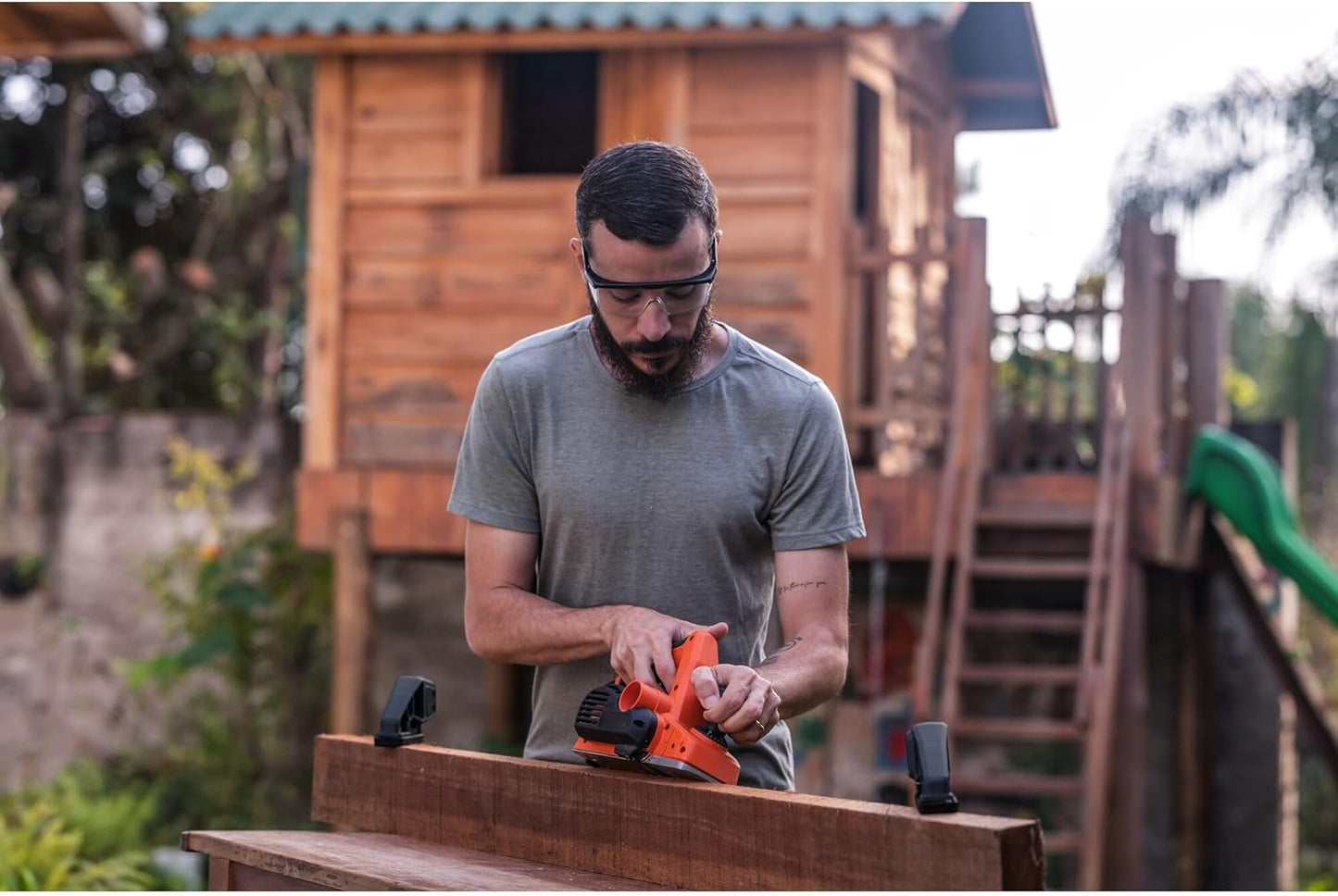 Cepillo eléctrico 710W Black+Decker BEW712-QS