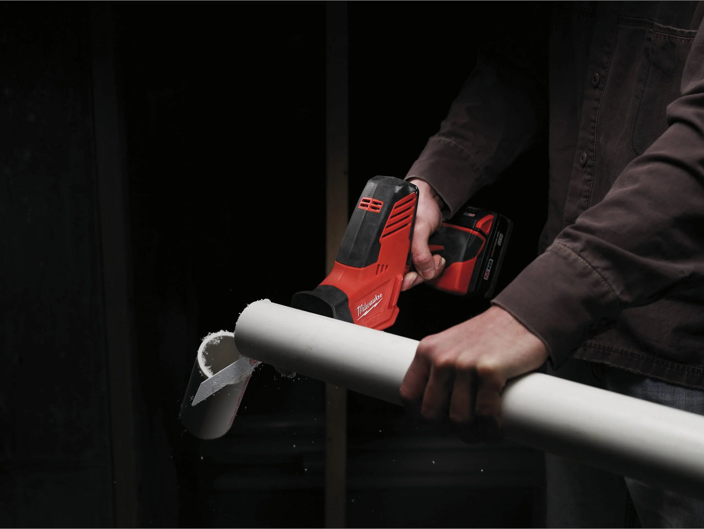 Milwaukee C18 HZ-402B M18 Reciprocating Saw with 2 x 4Ah Batteries + Charger + Bag