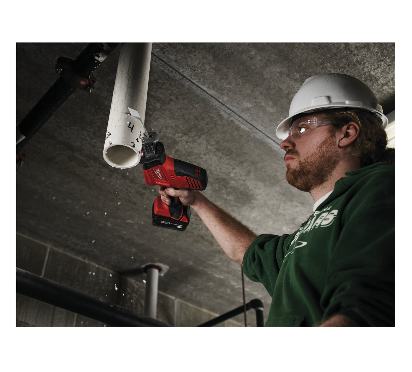 Milwaukee C18 HZ-402B M18 Reciprocating Saw with 2 x 4Ah Batteries + Charger + Bag