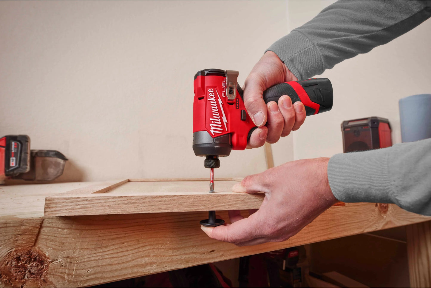 Powerpack Taladro de impacto + Atornillador de impacto + 2bat 4.0Ah + cargador + maletín Milwaukee M12 FPP2A2-402X