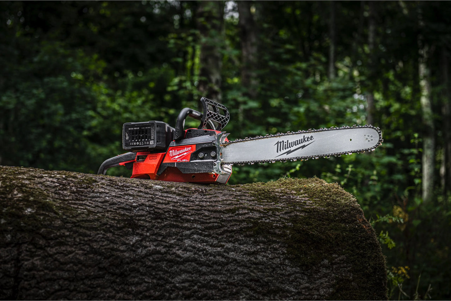 Motosierra de doble batería 50cm Milwaukee M18F2CHS50-802