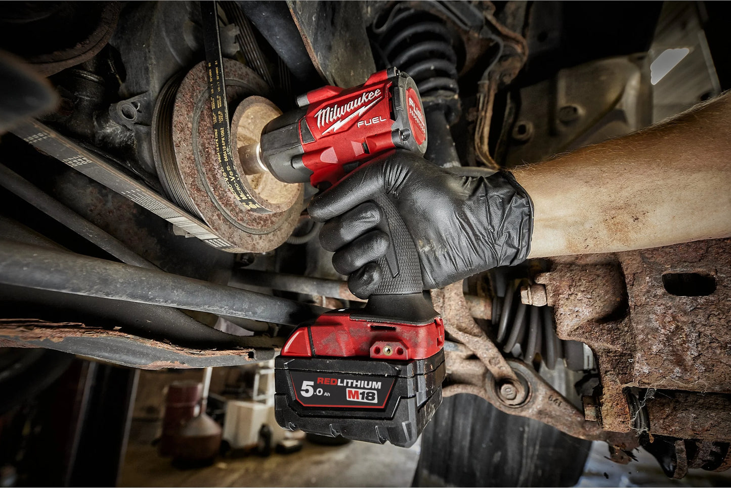 M18 FUEL 1/2" Medium Torque Impact Wrench With Milwaukee M18 Friction Ring FMTIW2F12-502X