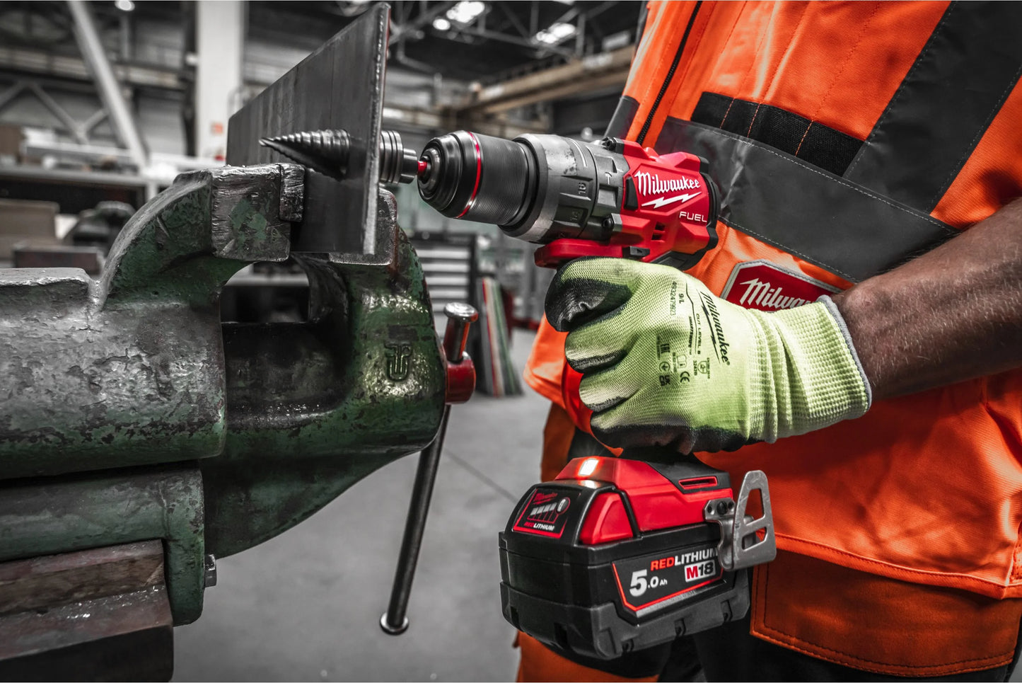 Powerpack M18 Taladro percutor + Atornillador de impacto + 2bat + Cargador + Maletin Milwaukee M18 FPP2A3-502X
