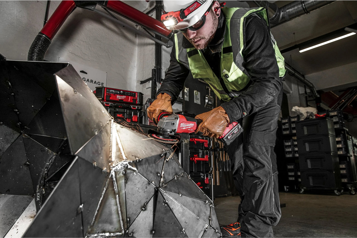 Amoladora angular M18 125mm Fuel ONE-KEY con maletín Milwaukee M18 ONEFSAG125XPDB-0X