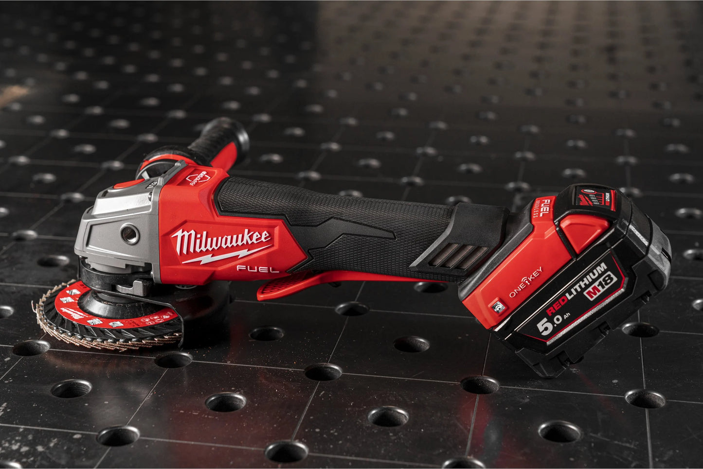 Amoladora angular M18 125mm Fuel ONE-KEY con maletín Milwaukee M18 ONEFSAG125XPDB-0X